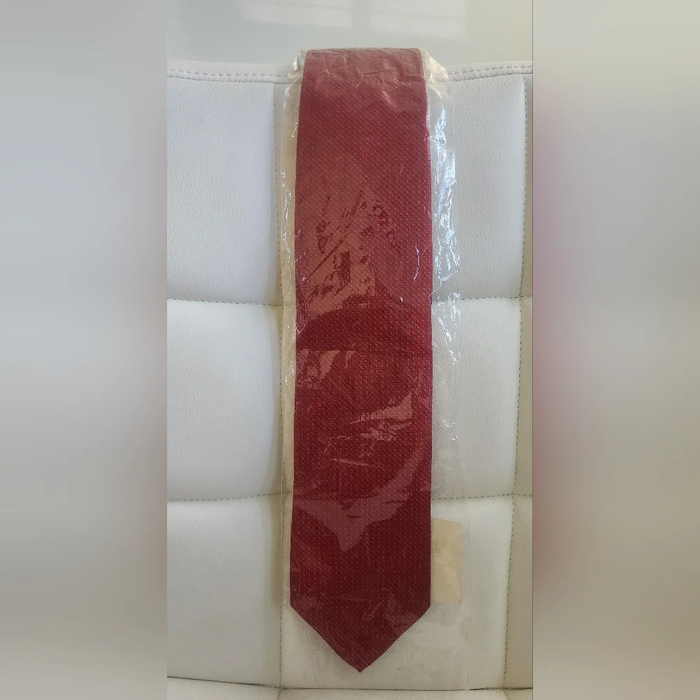 New Brooks Brothers Elegant‎ Red Tie 44